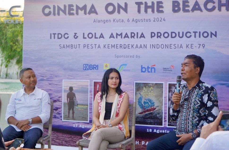 Cinema on The Beach di pantai Alangen Kuta, Mandalika, kolaborasi kembangkan UMKM lewat film lokal. (Dok. ITDC Mandalika)