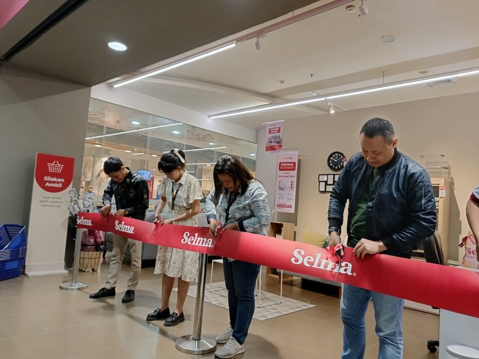 SELMA, penyedia furnitur dan aksesoris rumah menghadirkan konsep baru di toko miliknya. Toko SELMA di Bassura Mall menjadi toko perdana di Jakarta yang mengusung konsep baru itu. (Dok: Ist)