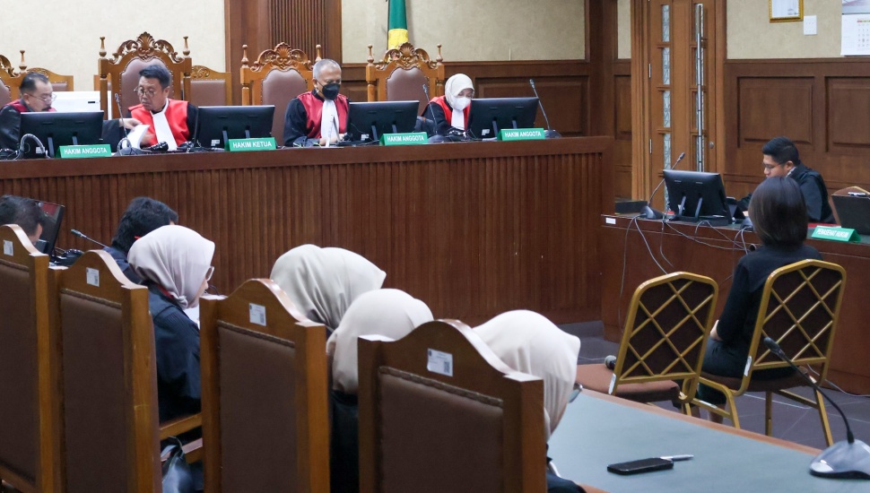 Terdakwa kasus dugaan korupsi pengelolaan tata niaga komoditas timah di wilayah izin usaha pertambangan PT Timah Tbk tahun 2015-2022 Helena Lim saat menjalani sidang perdana di Pengadilan Tipikor, Jakarta, Rabu (21/8/2024). [Suara.com/Alfian Winanto]