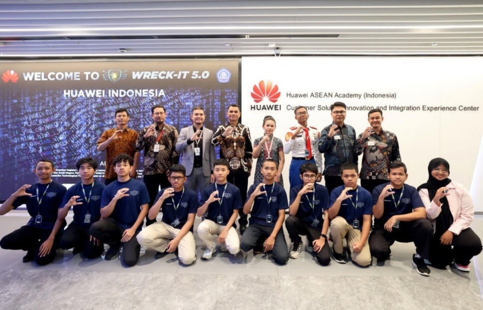 Kompetisi keamanan siber WRECK IT 5.0. (Huawei)