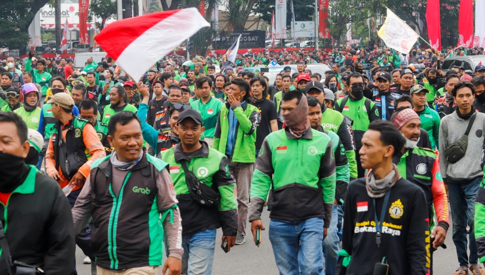 Di Balik Tuntutan THR: Mengapa Hubungan Kemitraan Pengemudi Ojol Bermasalah?