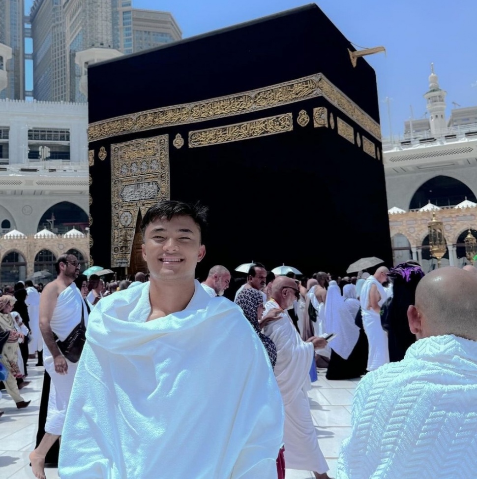 Potret Ernando Ari Saat Umrah (Instagram)