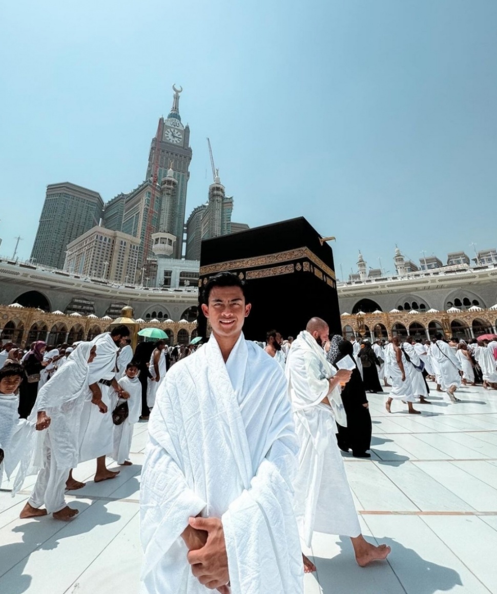 Potret Pratama Arhan saat Umrah (Instagram)