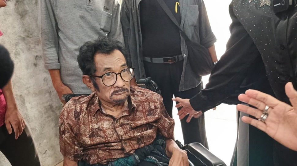 Hamdan ATT dan istrinya, Hasibah di Duren Kalibata, Jakarta Selatan, Kamis (5/9/2024) [Suara.com/Rena Pangesti]