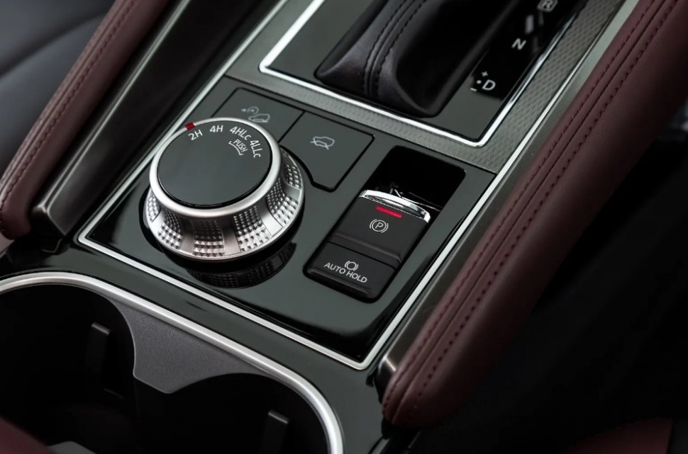 Fitur keselamatan yang lengkap pada Mitsubishi New Pajero Sport. (Dok: MMKSI)