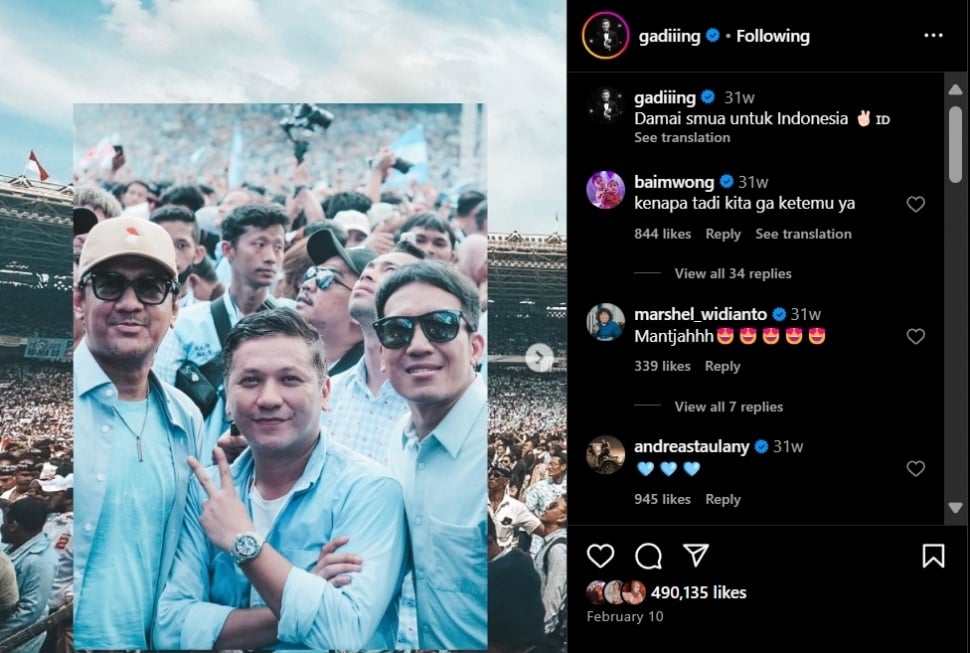 Tangkapan layar Andre Taulany bersama Gading Marten dan Desta di kampanye akbar Prabowo-Gibran. (Instagram/@gadiiing)