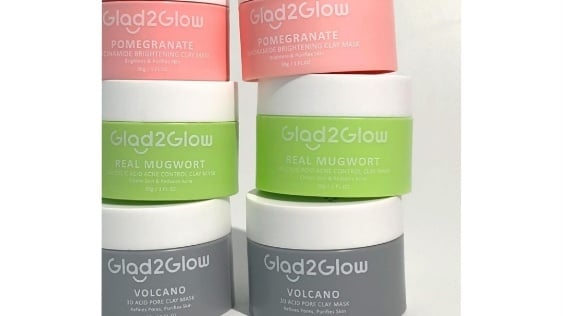 Clay Mask Glad2Glow (Instagram/glad2glow)