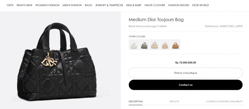 Tas Dior yang diduga dibawa Kris Dayanti saat blusukan di Kota Batu. (dior.com)