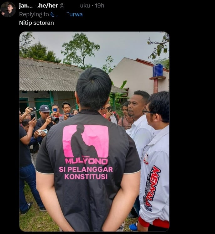 Editan pakaian viral buatan netizen untuk Kaesang. (X)