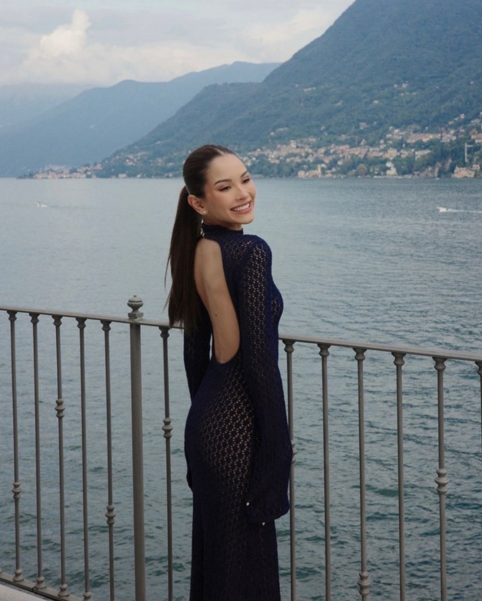 Kecantikan Alyssa Daguise di Tepi Lake Como (Instagram)