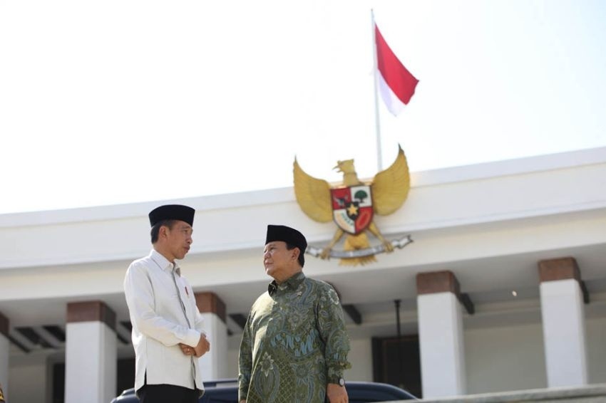 Prabowo Subianto saat mendampingi Jokowi kunjungan kerja di IKN. [Ist]