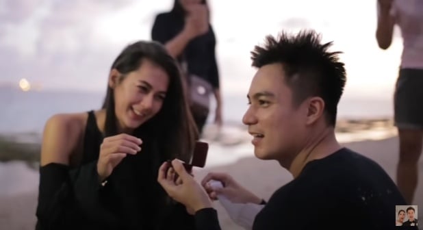 Momen lamaran Baim Wong dan Paula Verhoeven, (YouTube)