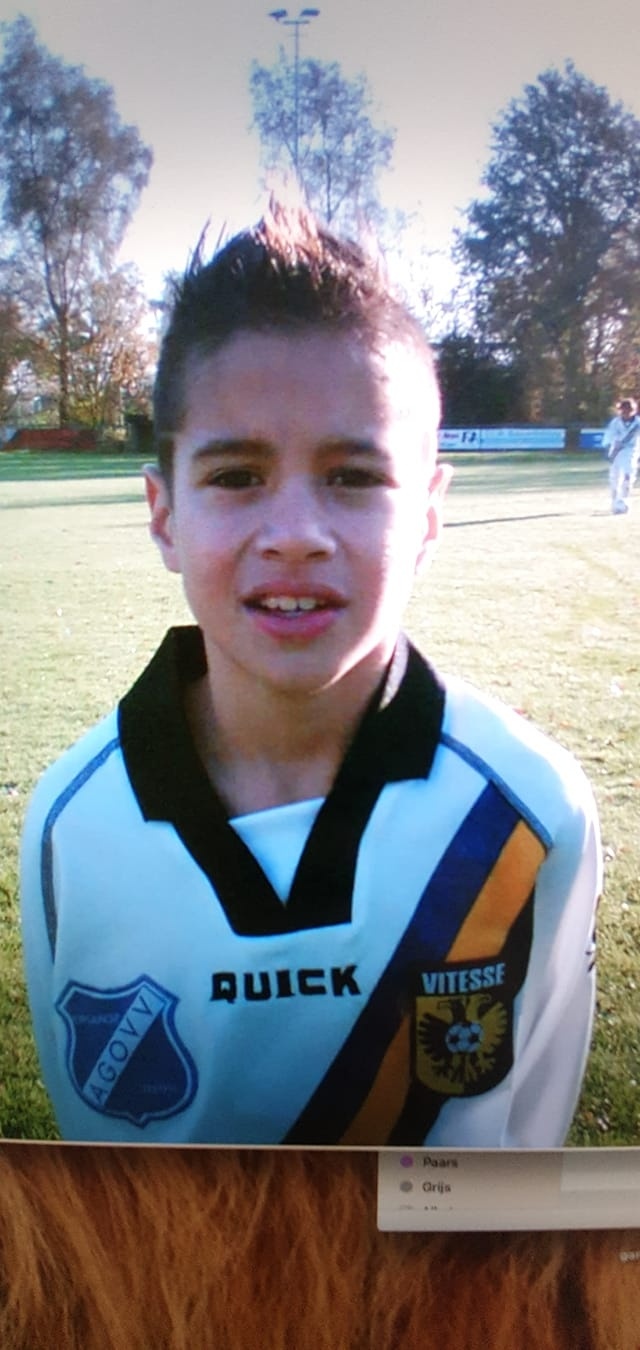 Kevin Diks saat menimba ilmu di Vitesse. (Facebook/Raymond Diks)