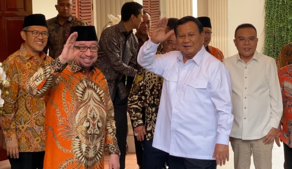 Sejumlah elite PKS saat menyambangi kediaman Presiden terpilih Prabowo Subianto di Kertanegara, Jakarta Selatan. (Suara.com/Faqih)