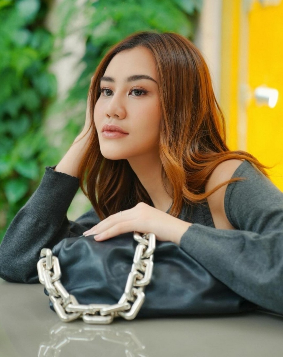 Potret Elegan Aaliyah Massaid Jadi Model Bottega Venetta (Instagram)