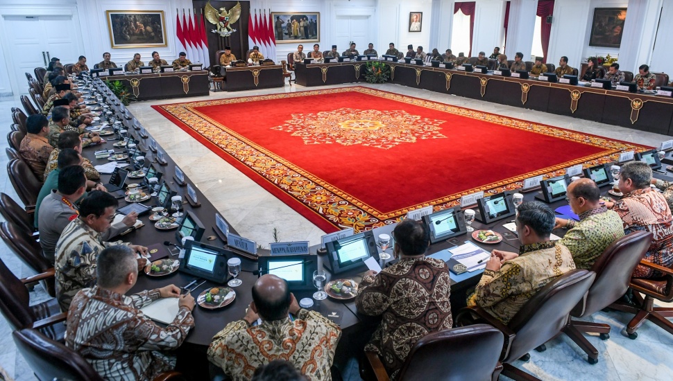 Suasana sidang kabinet paripurna yang dipimpin Presiden Prabowo Subianto di Kantor Presiden, Jakarta, Rabu (23/10/2024). [ANTARA FOTO/Hafidz Mubarak A/aww]