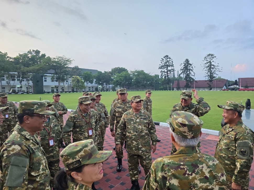 Presiden Prabowo Subianto saat acara pertama pembekalan menteri kabinet di Magelang. (Dokumen: kantor komunikasi kepresidenan)