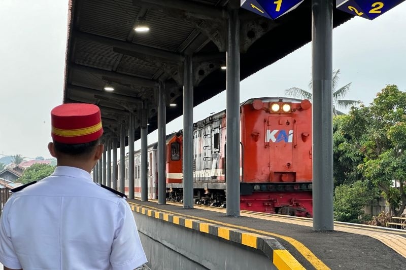 Kereta api jadi pilihan transportasi favorit pemudik untuk pulang kampung Lebaran
