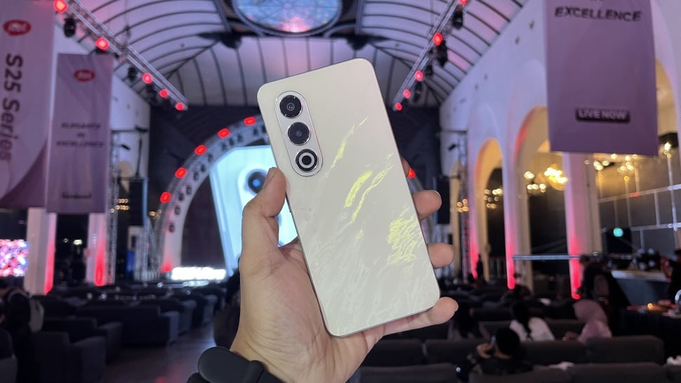 Itel S25 resmi diluncurkan ke Indonesia pada Jumat (8/11/2024). [Suara.com/Dicky Prastya]