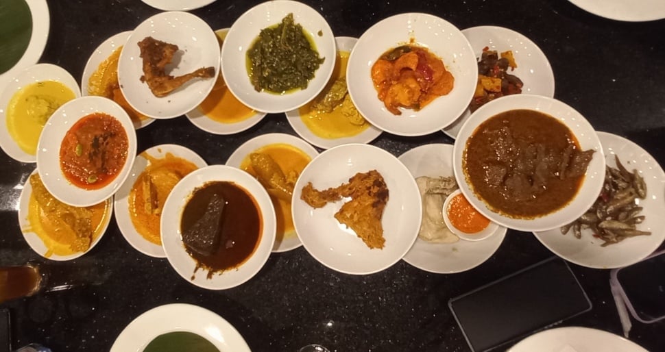 Aneka Menu Gulai di Nasi Kapau Pangeran Mudo (suara.com/vania)