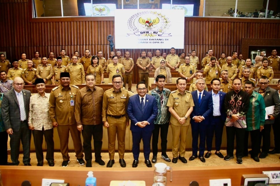 Wamendagri, Bima Arya Sugiarto dalam Rapat Dengar Pendapat bersama Komisi II DPR RI di Ruang Rapat Komisi II DPR RI, Jakarta, Senin (18/11/2024). (Dok: Kemendagri)