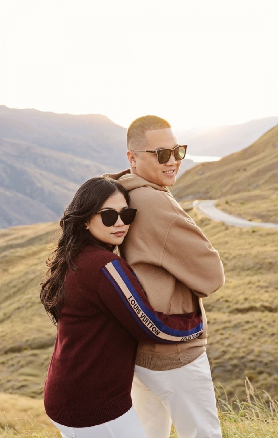 Potret Prewedding Liana Jhonlin dan Putra Rizky yang Serba Louis Vuitton (Instagram)