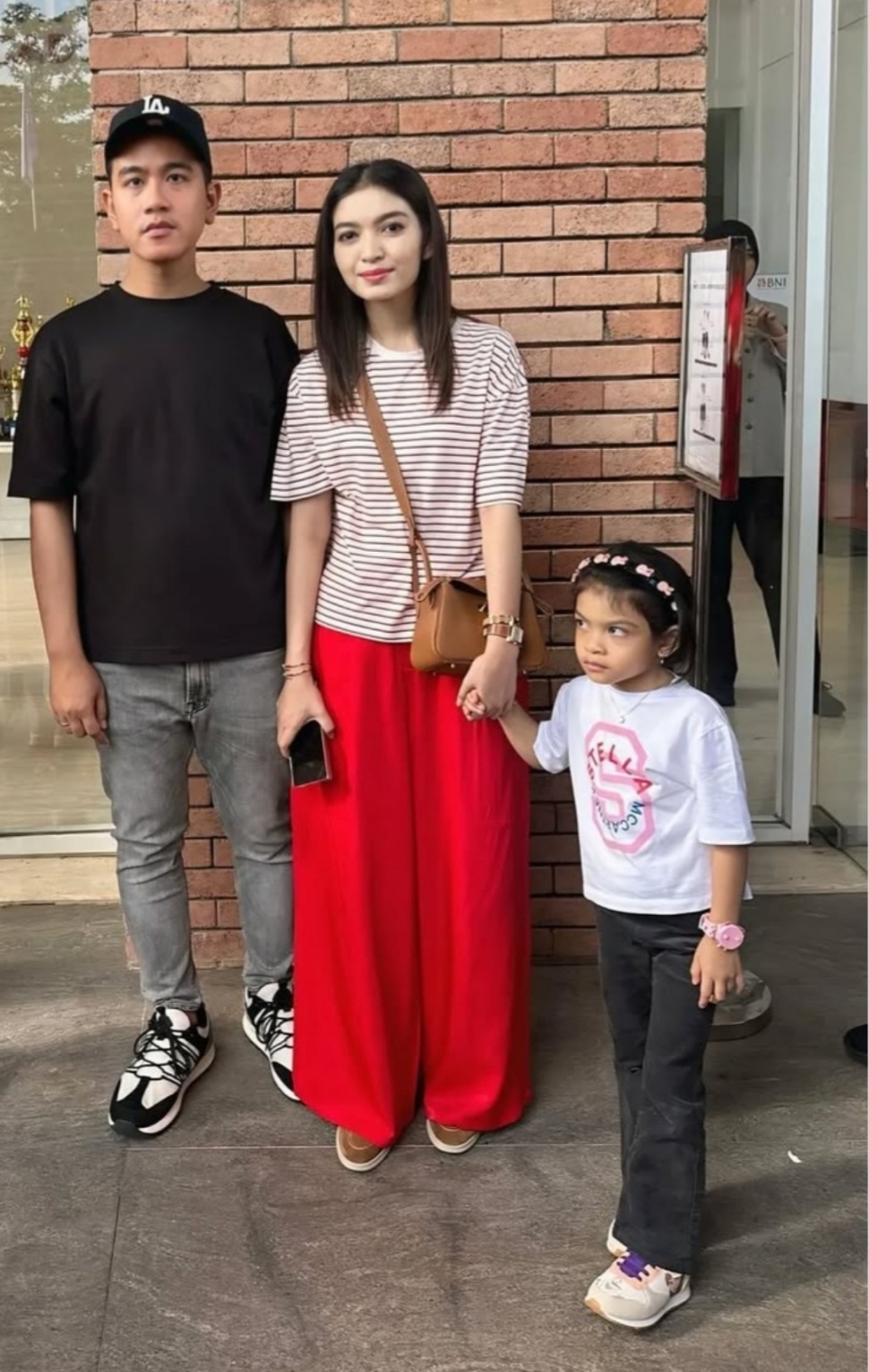 Gaya Santai Selvi Ananda dan Gibran Rakabuming (Instagram)
