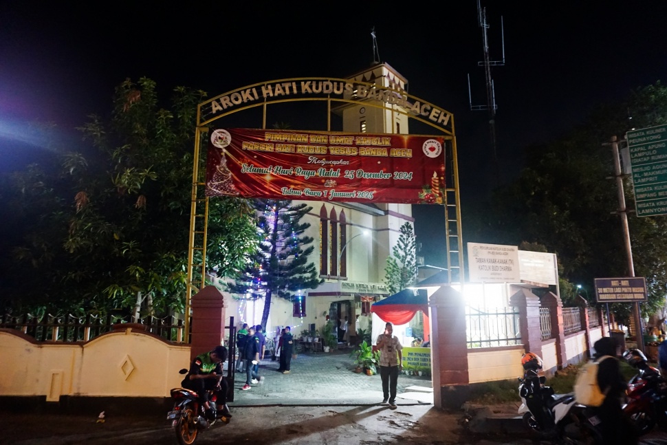 'Masuk Pintu Aceh, Keluar Pintu Katolik': Merayakan Iman Tanpa Gangguan di Negeri Syariat