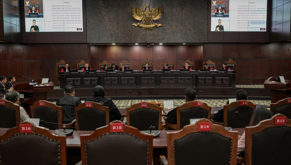 Mewaspadai Siasat Politik Oligarki di Balik Putusan MK Hapus Presidential Threshold
