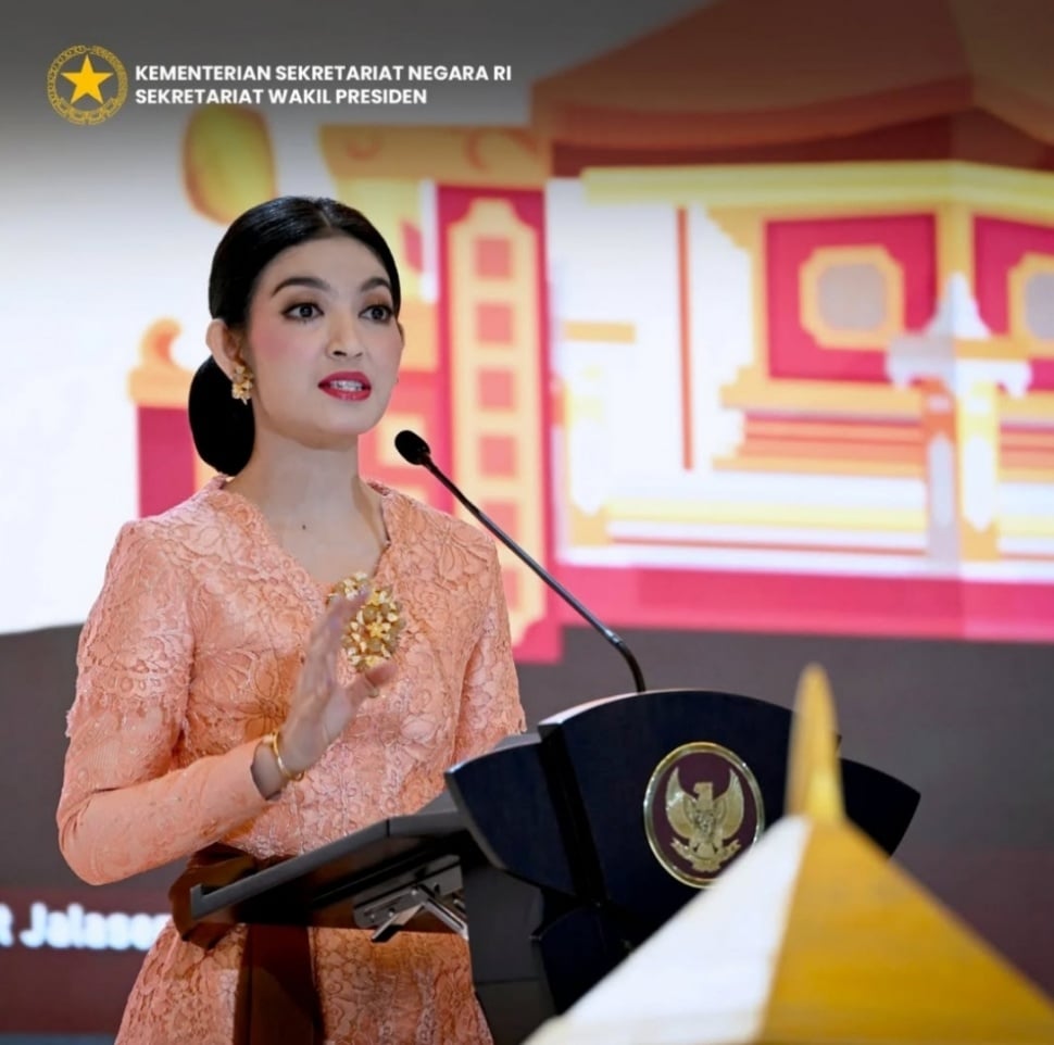 Pesona Selvi Ananda dalam Kebaya Bali di Jala Fair 2025 (Instagram/setwapres.id)