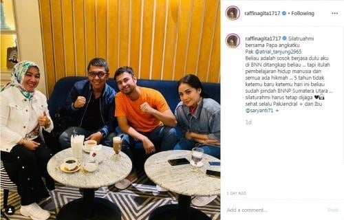 Raffi Ahmad bersama Atrial Tanjung, petugas BNN yang melakukan penggerebekan ke rumahnya (Instagram/raffinagita1717)