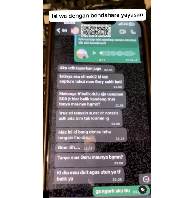 Chat Garry Julian dengan bendahara yayasan (Instagram)