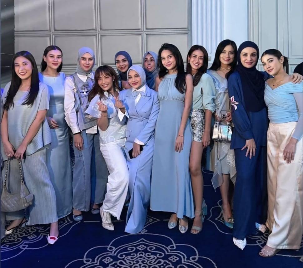 Pesona Aurel Hermansyah dan Aaliyah Massaid dalam Balutan Busana Biru (Instagram)