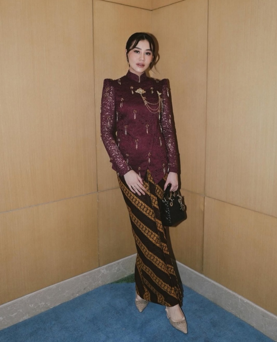 Inspirasi Kebaya Aaliyah Massaid (Instagram)