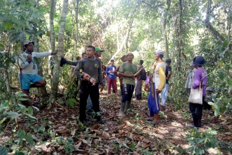 Komunitas warga yang turut membantu penanganan konflik gajah di Pidie, Aceh. (Dok. MPKG)