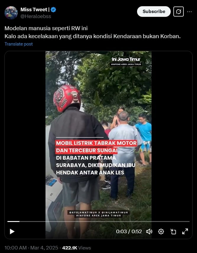 Viral mobil listrik tercebur ke sungai di Surabaya. (X)