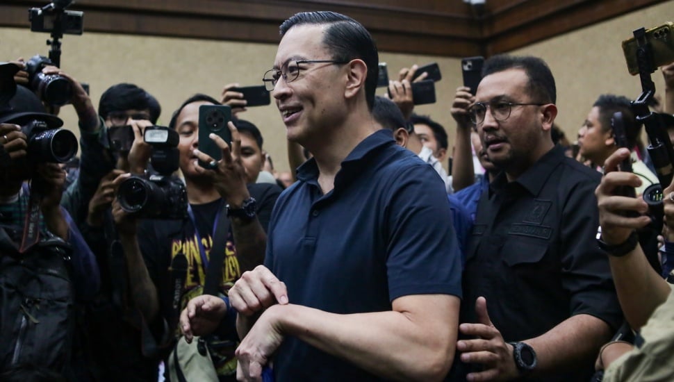 Menteri Perdagangan periode 2015-206 Thomas Trikasih Lembong atau Tom Lembong saat menjalani sidang dakwaan di Pengadilan Tindak Pidana Korupsi (Tipikor), Jakarta, Kamis (6/3/2025). [Suara.com/Alfian Winanto]