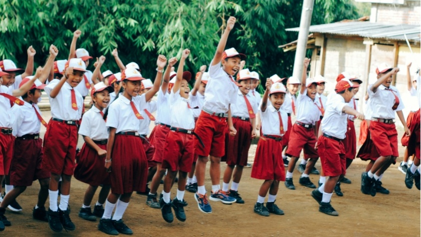 Ilustrasi sekolah ramah anak yang menyenangkan. (unsplash.com/husniatisalma)