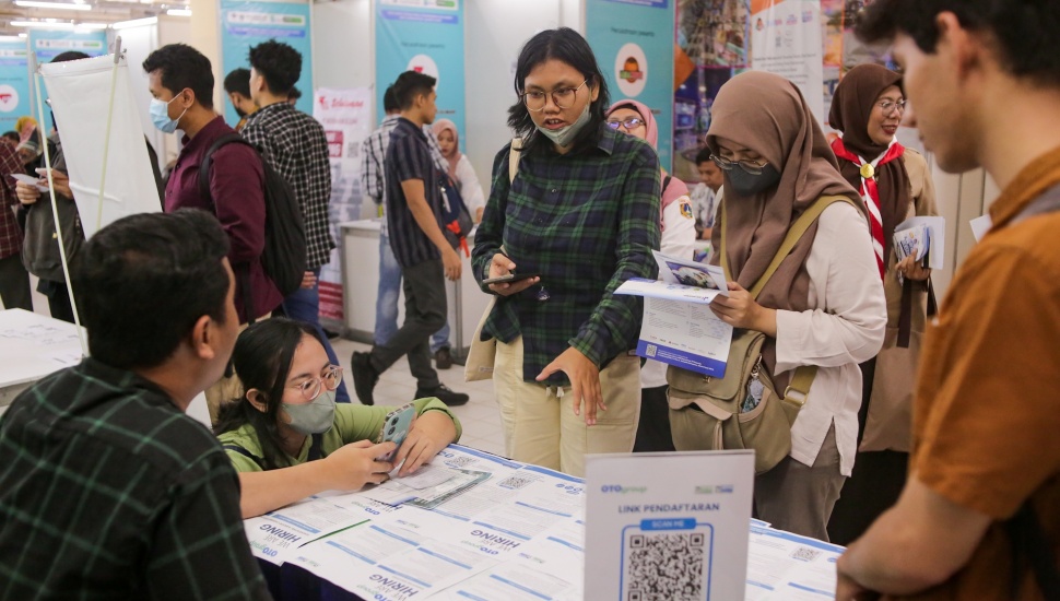 Penghapusan Syarat Usia Kerja: Langkah Penting Atasi Pengangguran Dewasa