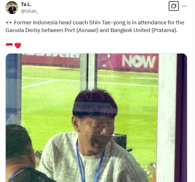 Shin Tae-yong ketahuan nonton pertandingan Port FC vs Bangkok United. [X jurnalis Thailand @talao_]