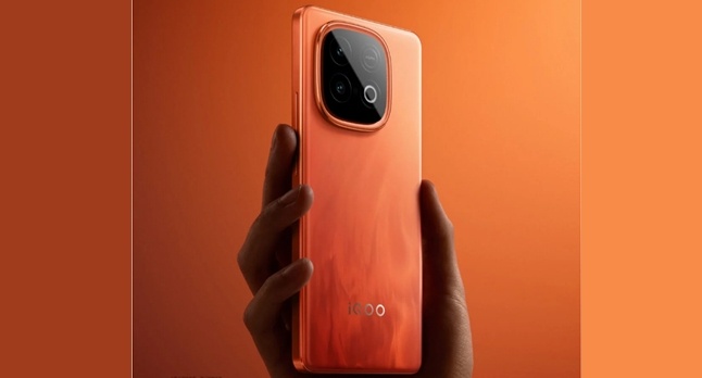 Poster resmi iQOO Z10 Turbo. (iQOO China)