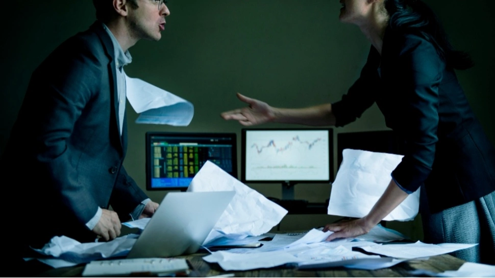 Membaca prospektus dan fact sheet reksadana detail penting untuk paham strategi investasi dan komposisi portofolio sebelum beli