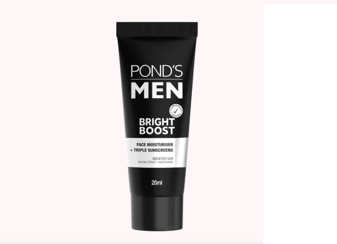 Sabun pembersih wajah untuk pria - Pond's Men Bright Boost.