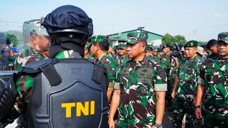 Problematika Militer di Balik Kepercayaan Masyarakat Terhadap TNI