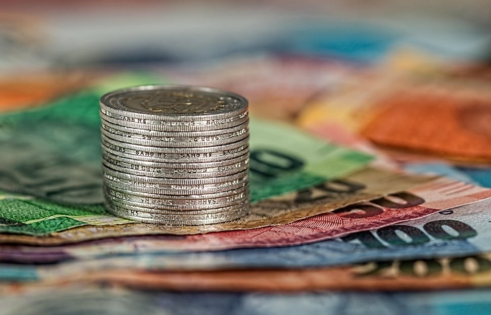 Uang koin dan kertas untuk alat pembayaran. (Pixabay)
