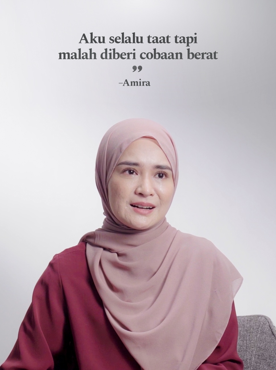 Karakter utama Amira (Michelle Ziudith) dihantam berulang kali oleh luka dan kehilangan hingga berada di titik terendah dalam hidupnya (Dok: VMS Studio)