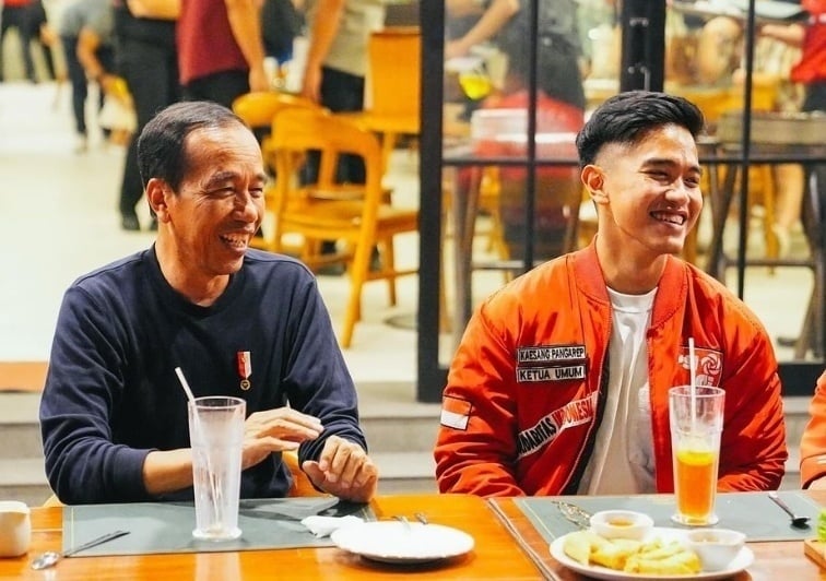 Joko Widodo atau Jokowi dan Kaesang Pangarep. (Antara/ist)