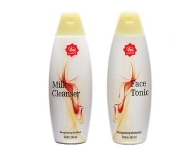 Viva Milk Cleanser dan Face Tonic Emollient. [Tokopedia]
