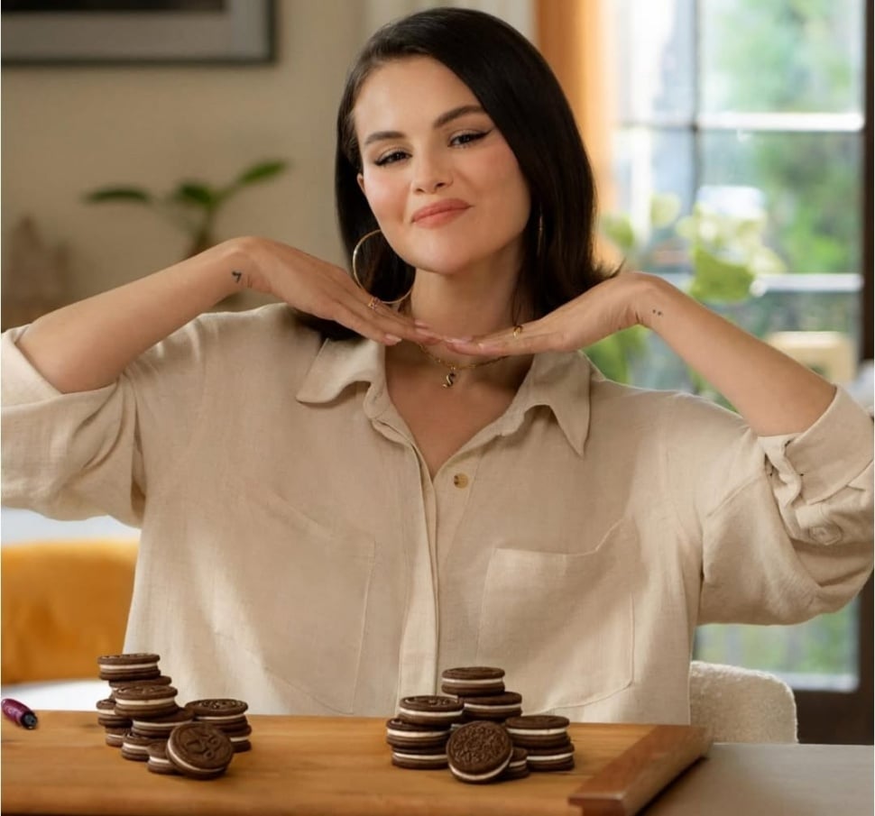 Selena Gomez dan Oreo. (Instagram/@selenagomez)