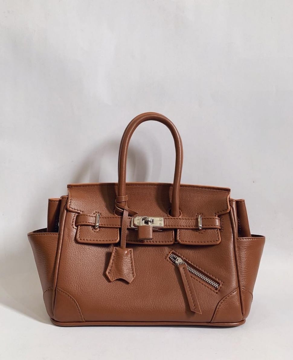 Brand tas lokal Kaynn. (Kaynn)